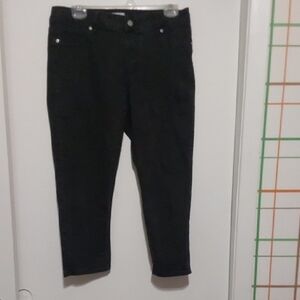 NYGARD Black Denim Capris